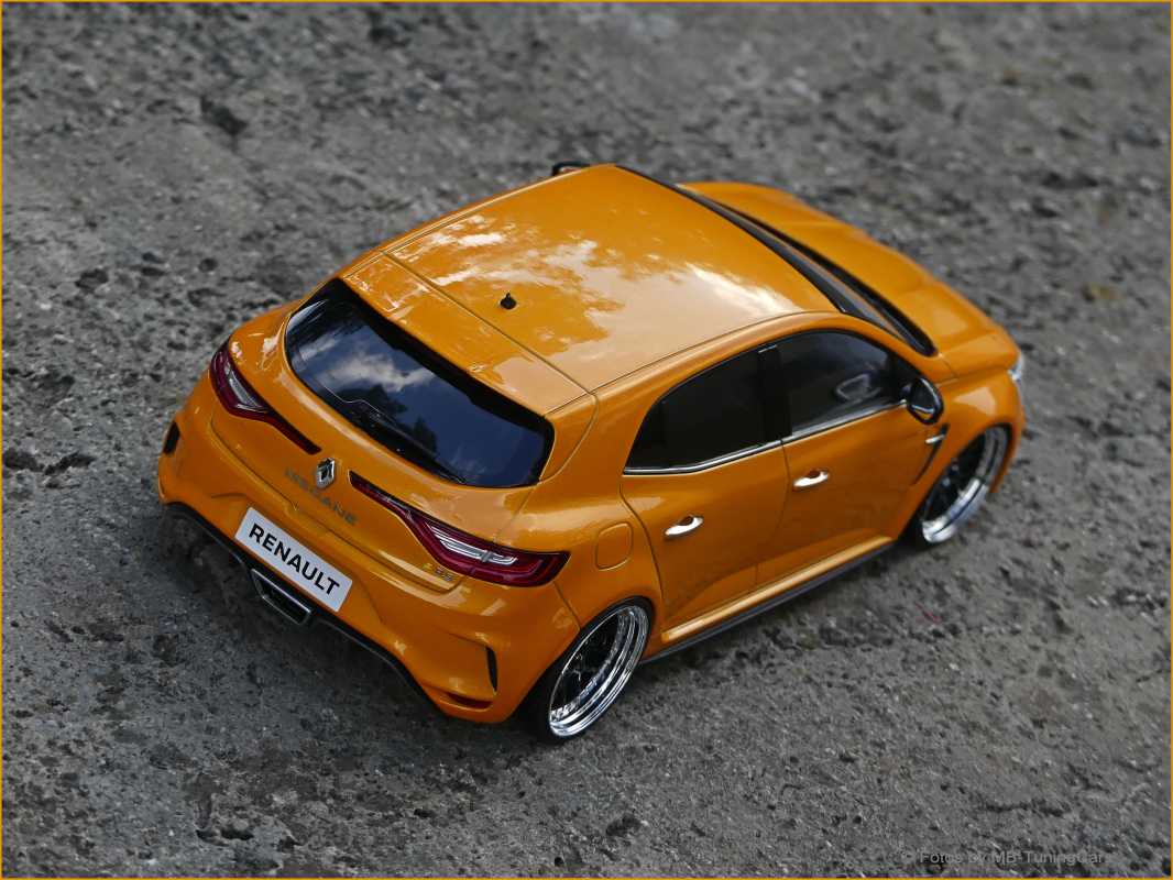 1:18 Renault Megane RS - Tonic Orange Edition -